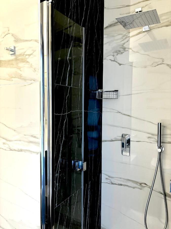 Les Suites Di Adi Apt บารี ภายนอก รูปภาพ